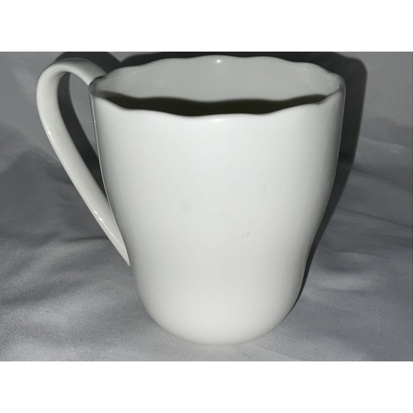ROSCHER FINE BONE WHITE CHIN SCALLOPED EDGE COFFEE TEA MUG CUP - Picture 8 of 8